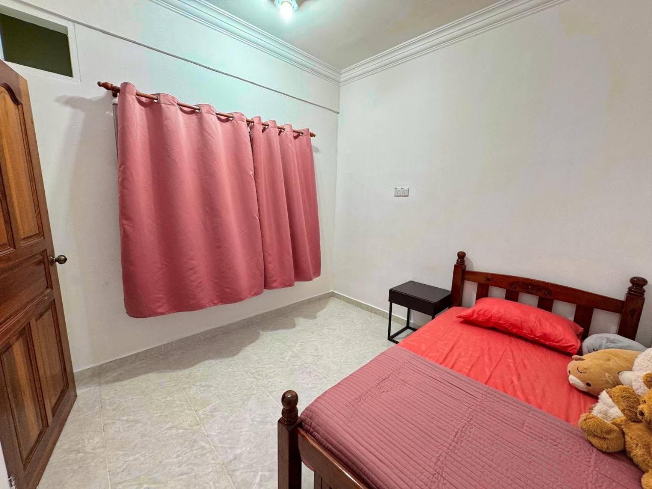 Ibai Golf Home Resort Homestay Kuala Terengganu Exterior foto